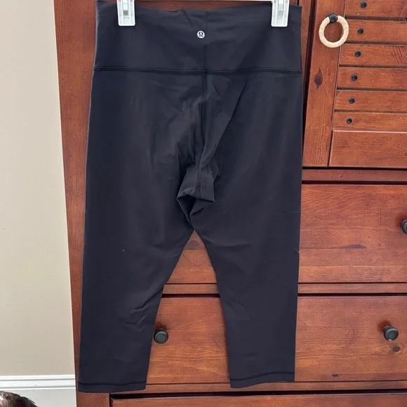 Lululemon Wunder Train 23” Leggings - Picture 2 of 4